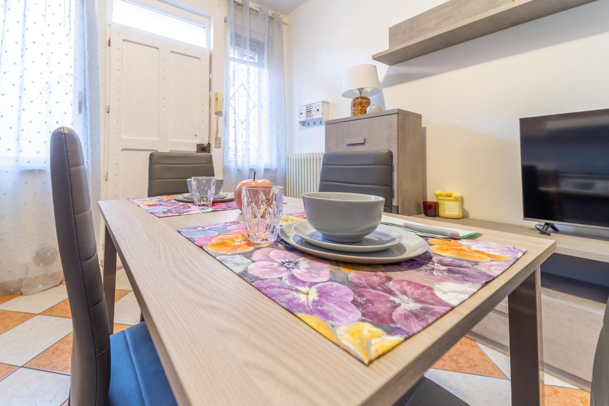 Casa Di Jennifer 3 Leilighet Parma Eksteriør bilde